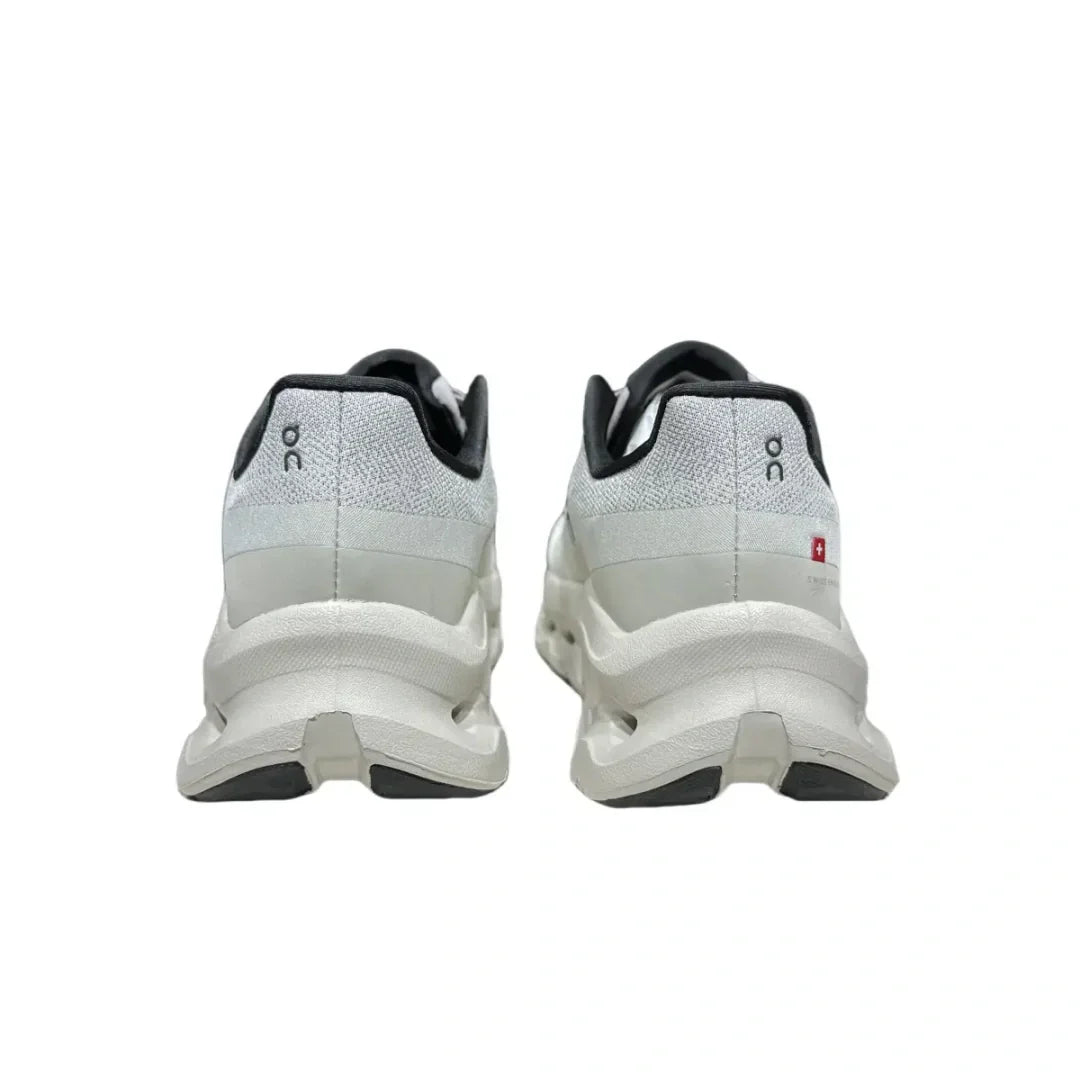 Cloudtilt  Light Gray/Black